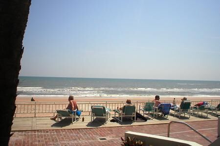 Plantation Island - Beach Front Deck
