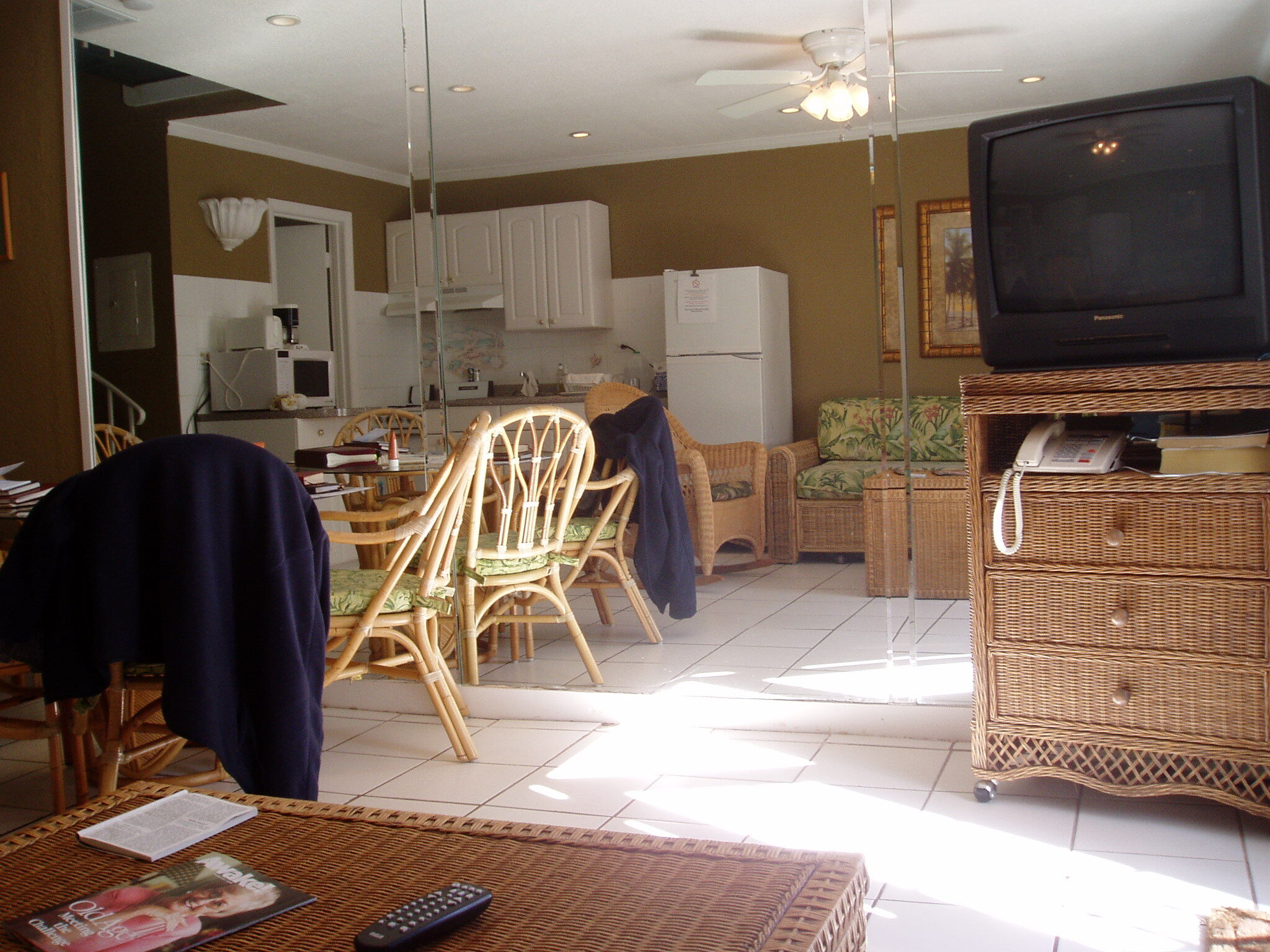 Sunrise Beach Club & Villas - Unit Living Area