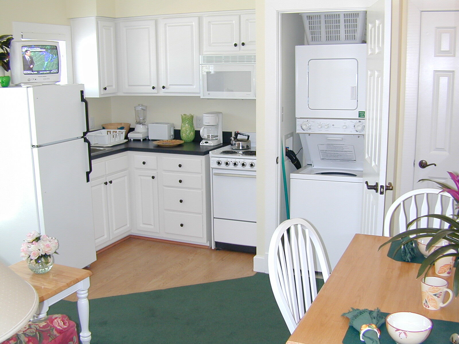 The Cottages at King's Creek Plantation - Unit Kitchen