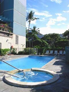 Hawaiian Princess at Makaha Beach - Pool