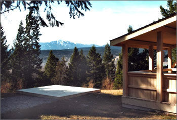 Radium Valley Vacation Resort - Porch