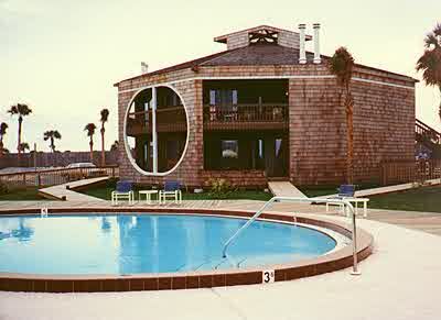 Pool at Hibiscus