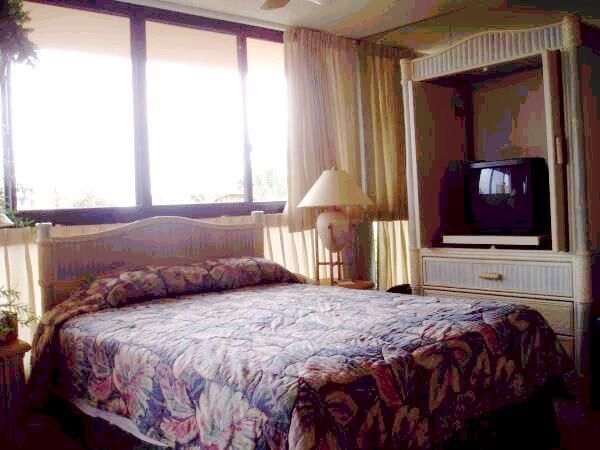 Kahana Falls - Unit Bedroom