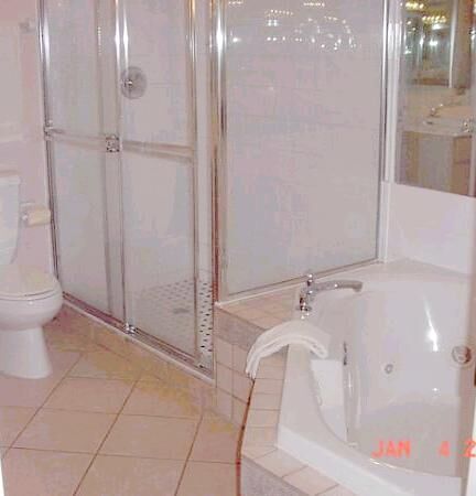 Wyndham Palm-Aire - Unit Bathroom