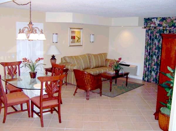 Wyndham Palm-Aire - Unit Living Area