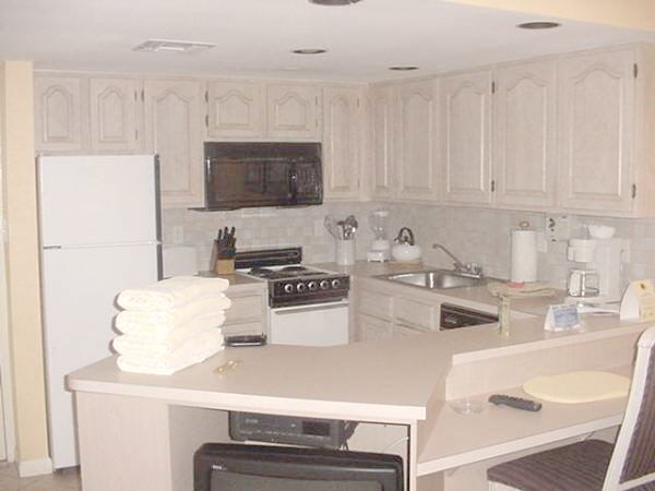 Wyndham Santa Barbara - Unit Kitchen