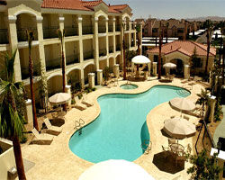 Club de Soleil - Pool