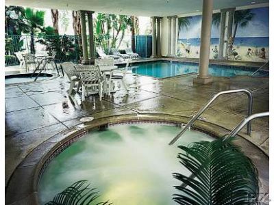 Peacock Suites Resort - Pool