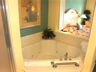 Wyndham Ocean Walk - Unit Jacuzzi Tub