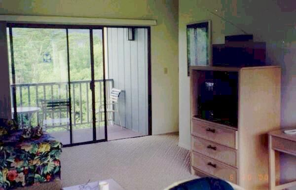 The Makai Club at Princeville - Unit Living Area