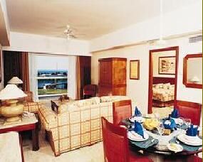 Mayan Palace Acapulco - Unit Living Area