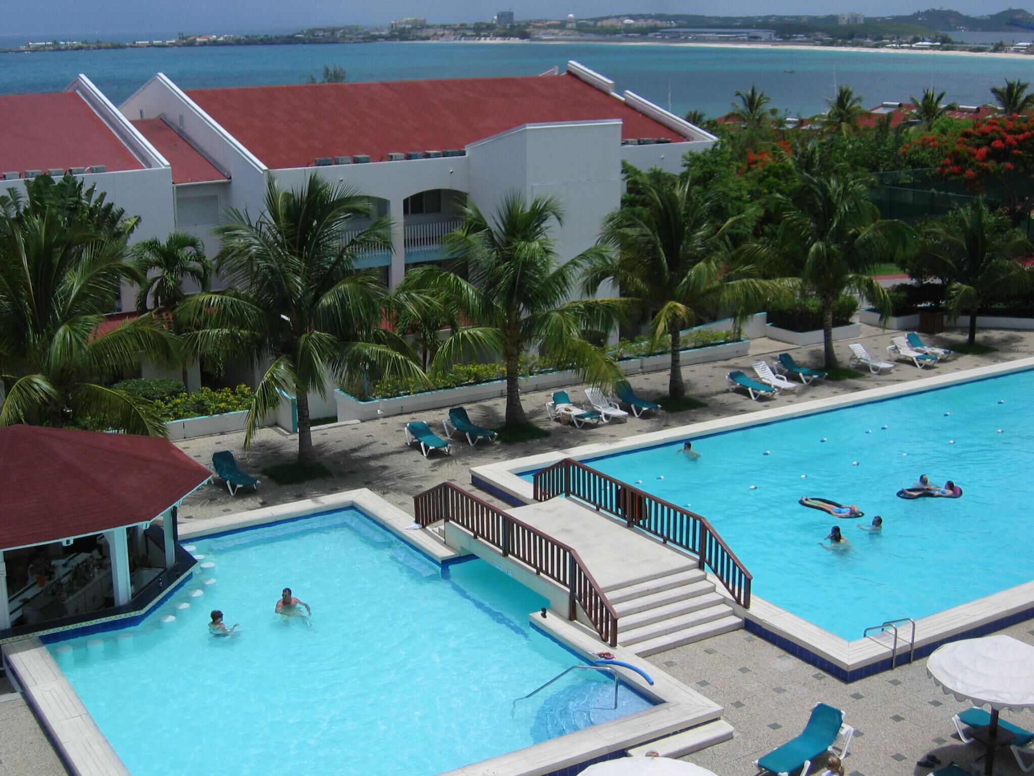 Pelican Resort Club - Pools