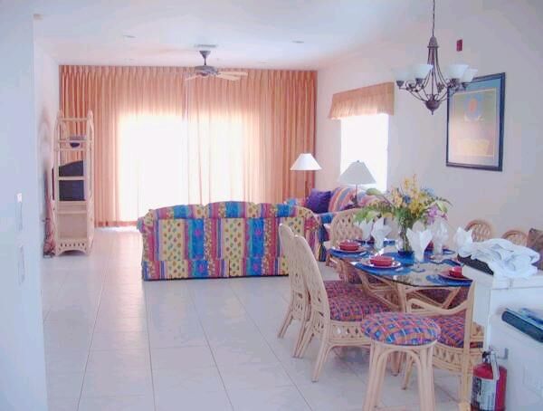 Morritt's Grand Resort - Unit Living Area