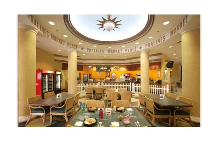 Driftwood Worldgate Resort - Food Court