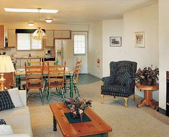 Holiday Park Resort - Unit Living Area