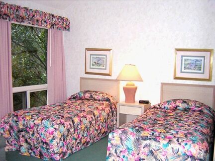Links Golf and Racquet Club - bedroom