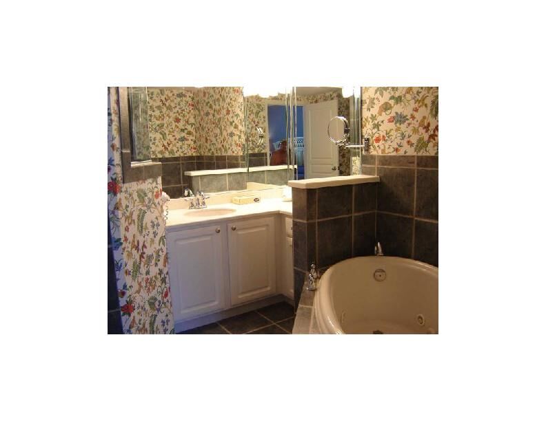 Unit Bathroom