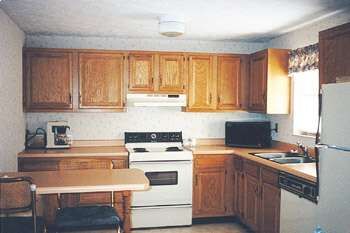 Mountain Meadows Resort - Unit Kitchen