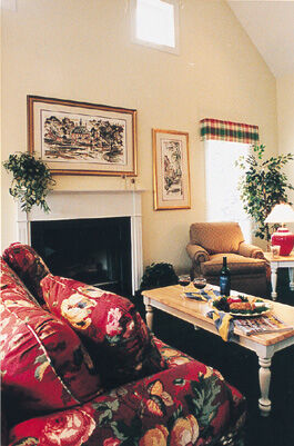 The Cottages at King's Creek Plantation - Unit Living Area