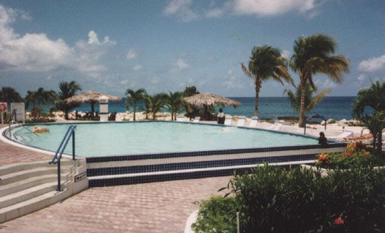 Flamingo Beach Resort - outdoor pool