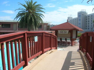 Coral Reef Beach Resort - Grounds