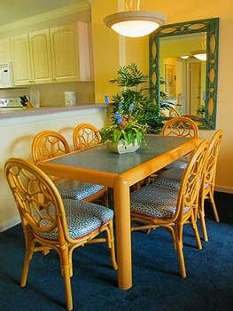 Blue Tree Resort at Lake Buena Vista - Unit Dining Area