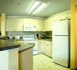 Blue Tree Resort at Lake Buena Vista - Kitchen