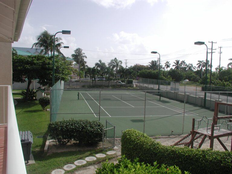 Plantation Village Beach Resort - Tennis Court
