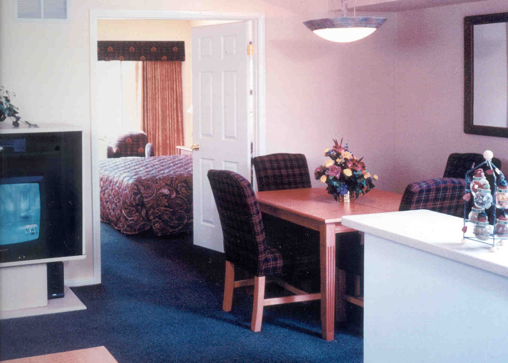 Jockey Club - Unit Dining Area