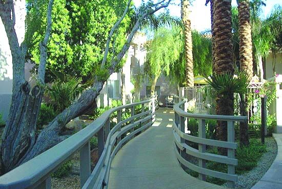 Sheraton Desert Oasis - Grounds