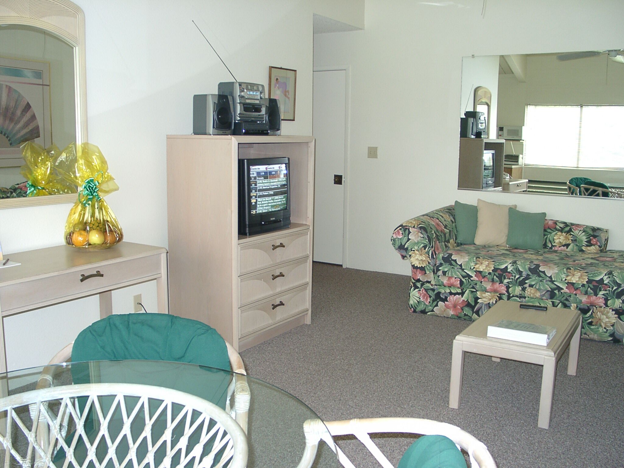 The Makai Club at Princeville - Unit Living Area