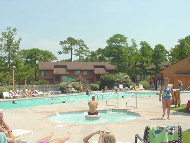 Links Golf and Racquet Club - pool