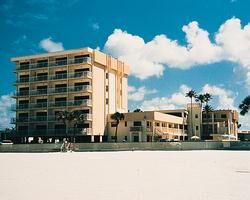 Commodore Beach Club