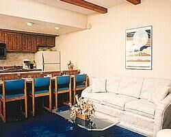 Holiday Shores Beach Club - Inside a Unit