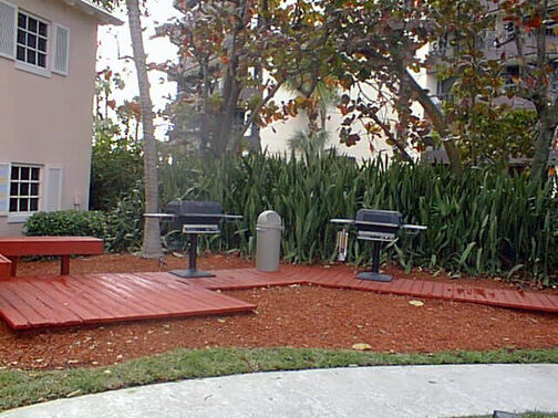 Dover House - BBQ Area