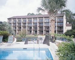 Island Club - Pool area